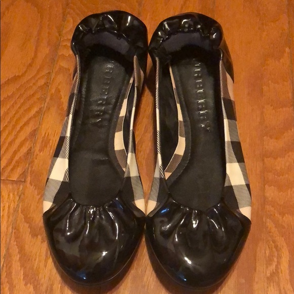 BRAND NEW BURBERRY BALLET FLATS SIZE 37 1/2 - Picture 2 of 8